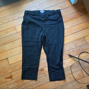 Elle Black Pinstripe Capris